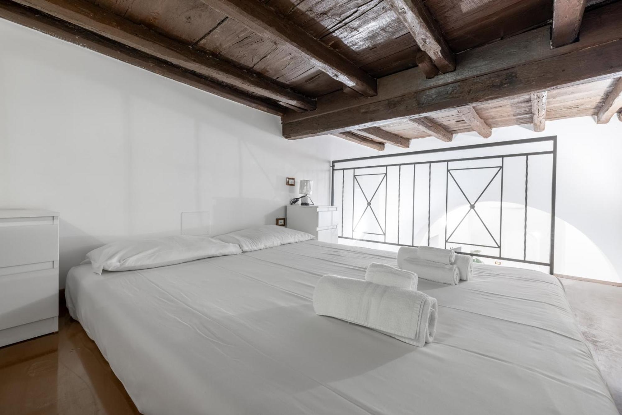 Lovely Studio Apartment - Capocci Rom Exterior foto